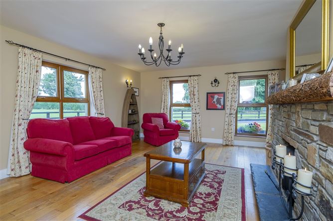 Stonebridge Farmhouse, Ahacross, Kildorrery, Co. Cork
