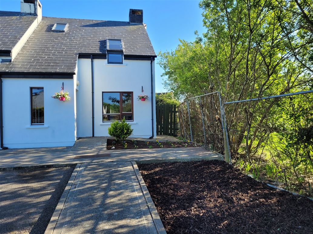 9 Ceol na Mara, Louisburgh, Mayo