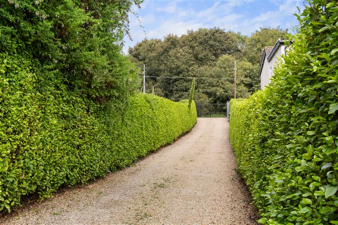 Site, The Bungalow, Commons Road, Loughlinstown, Dublin 18