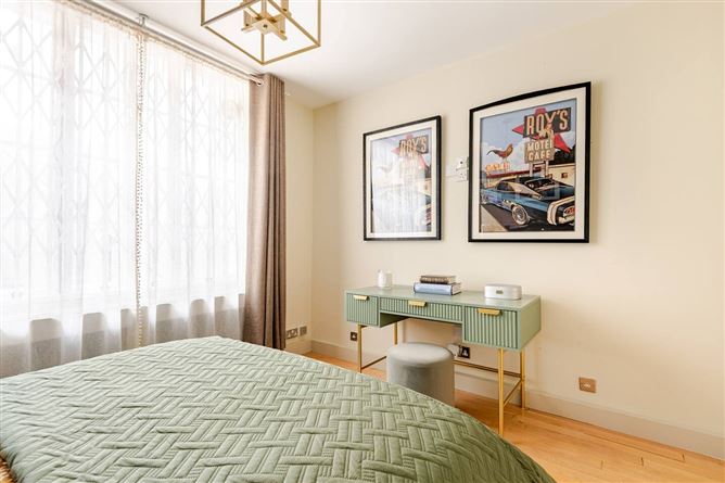 Photo 10 of 10 — Elegant Townhouse,London,Greater London,United Kingdom