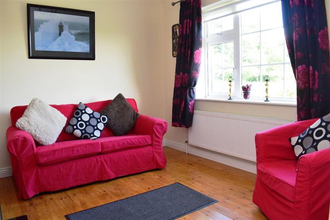 STRATFORD-ON-SLANEY, Wicklow