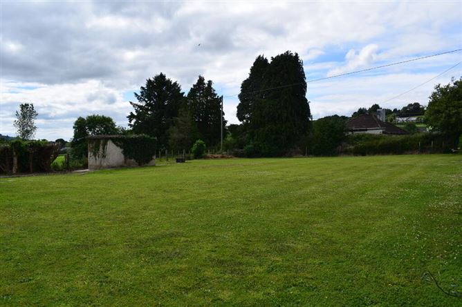 STRATFORD-ON-SLANEY, Wicklow