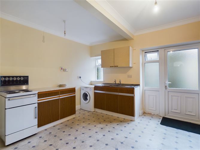 1 Hotel Square, Tramore, Waterford