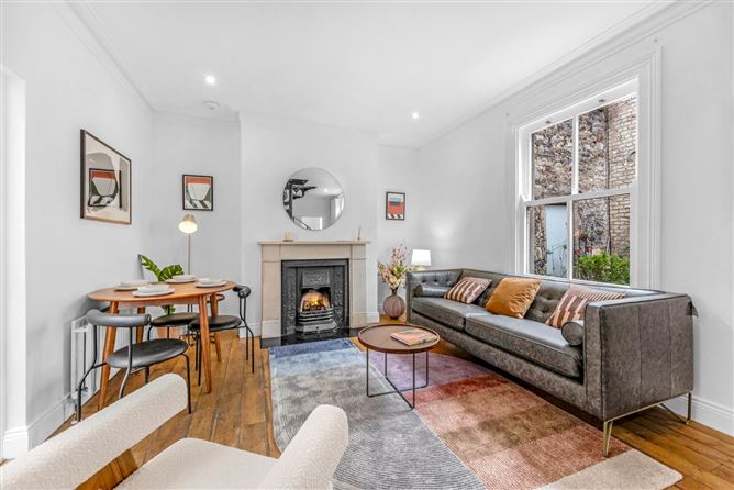 2 Mackies Place, off Pembroke Street Lower, Dublin 2