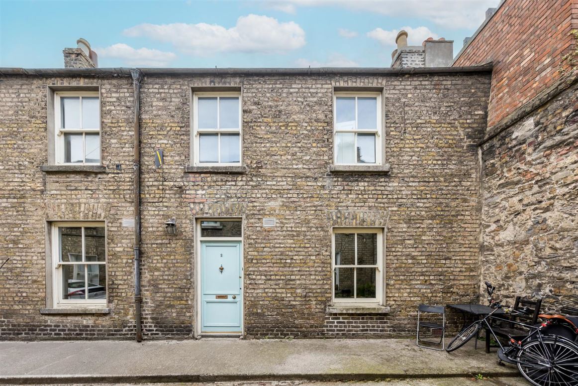 2 Mackies Place, off Pembroke Street Lower, Dublin 2