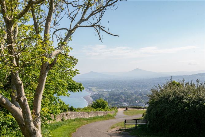 https://photos-a.propertyimages.ie/media/0/7/1/4963170/8caaea56-dcfe-4ae3-8027-9f2fc321c79e_l.jpg