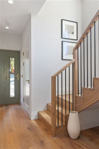 https://photos-a.propertyimages.ie/media/0/7/1/4963170/8caaea56-dcfe-4ae3-8027-9f2fc321c79e_l.jpg
