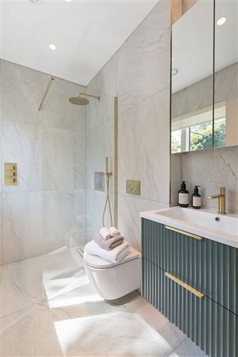 https://photos-a.propertyimages.ie/media/0/7/1/4963170/8caaea56-dcfe-4ae3-8027-9f2fc321c79e_l.jpg