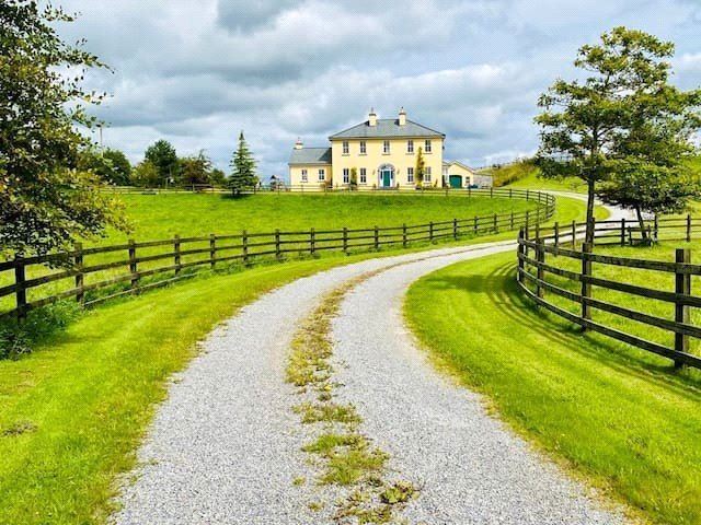 Lisheenaheltia Lodge, Lisheen, Glennamaddy, Co. Galway