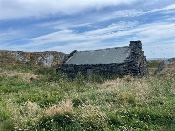 Photo 21 of 29 — Goat Island, Schull, West Cork