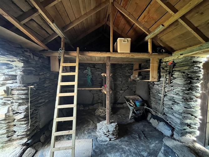 Photo 19 of 29 — Goat Island, Schull, West Cork