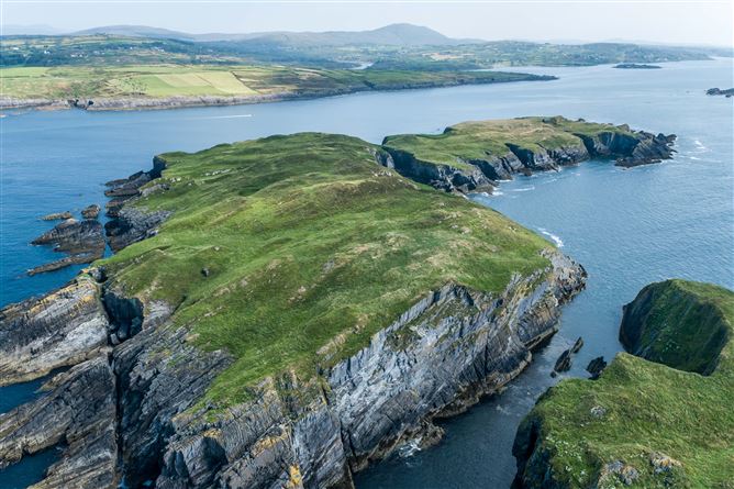 Photo 13 of 29 — Goat Island, Schull, West Cork
