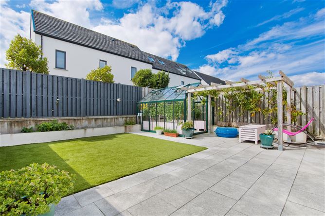 Photo 16 of 19 — 7 The Hall, Scholarstown Wood, Rathfarnham, Dublin 16