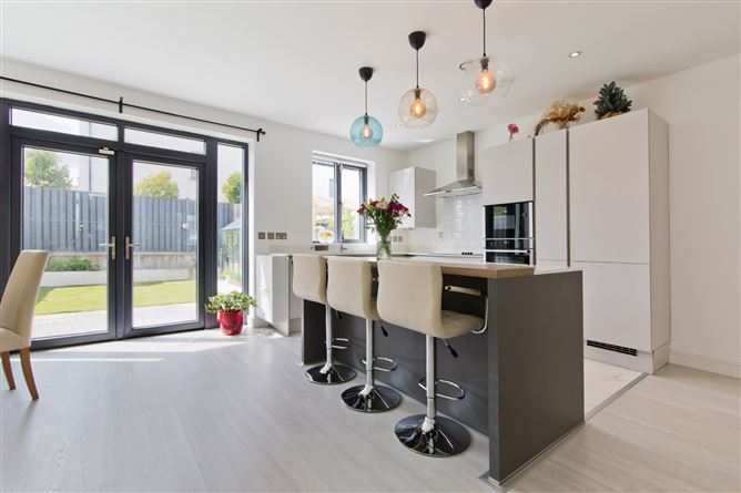 Photo 7 of 19 — 7 The Hall, Scholarstown Wood, Rathfarnham, Dublin 16