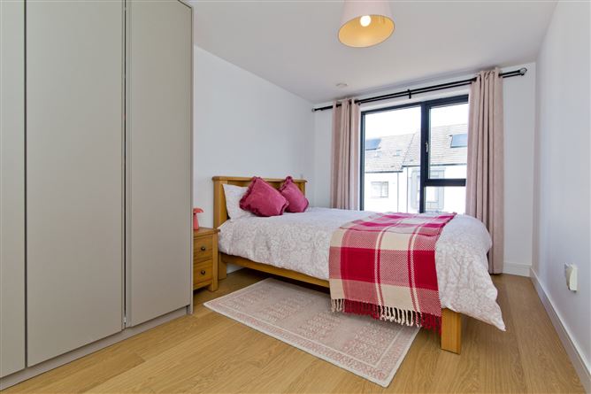 Photo 10 of 19 — 7 The Hall, Scholarstown Wood, Rathfarnham, Dublin 16