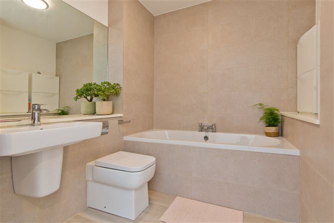 Photo 15 of 19 — 7 The Hall, Scholarstown Wood, Rathfarnham, Dublin 16