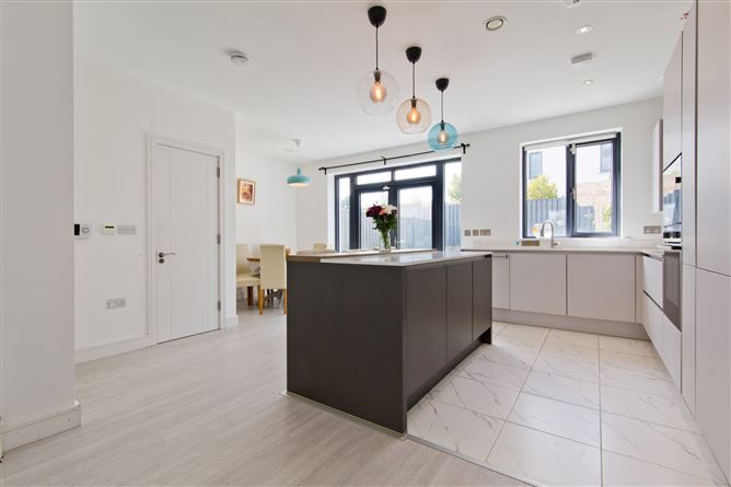 Photo 8 of 19 — 7 The Hall, Scholarstown Wood, Rathfarnham, Dublin 16