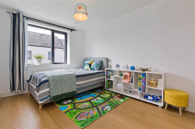Photo 12 of 19 — 7 The Hall, Scholarstown Wood, Rathfarnham, Dublin 16
