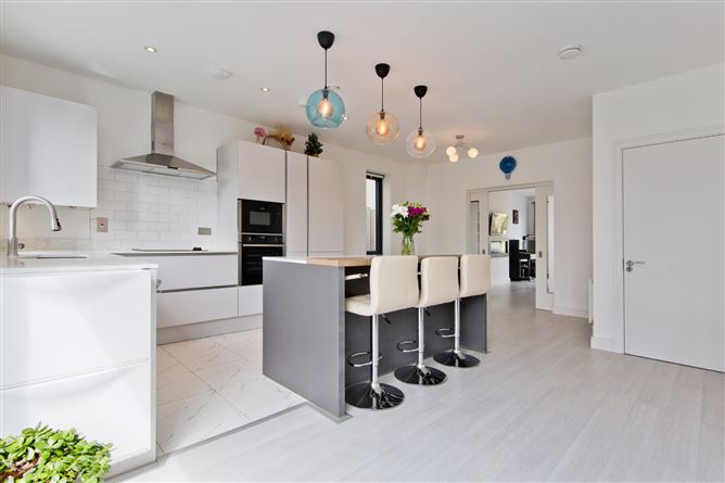 Photo 6 of 19 — 7 The Hall, Scholarstown Wood, Rathfarnham, Dublin 16