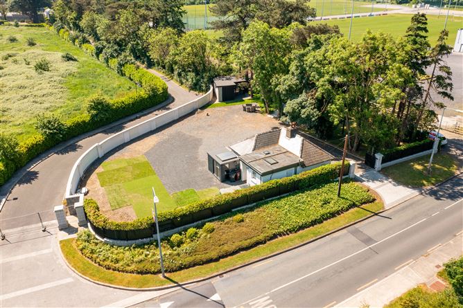Photo 1 of 36 — Gate Lodge, Oatlands House, Castleknock, Dublin 15, Castleknock, Dublin 15
