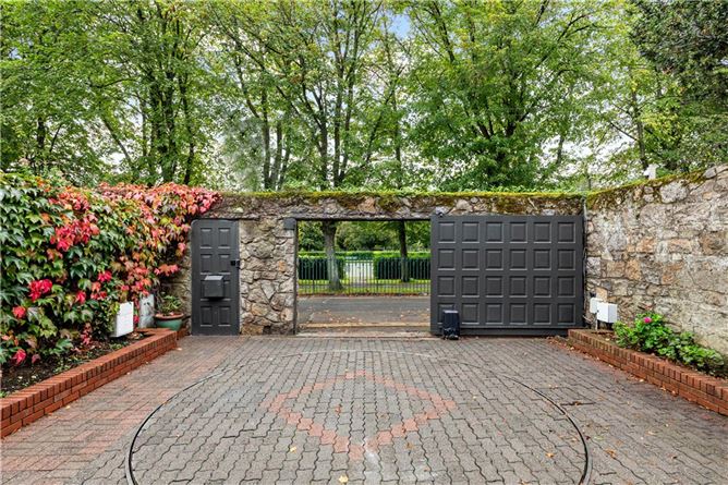Parkview, Clyde Lane, Ballsbridge, Dublin 4
