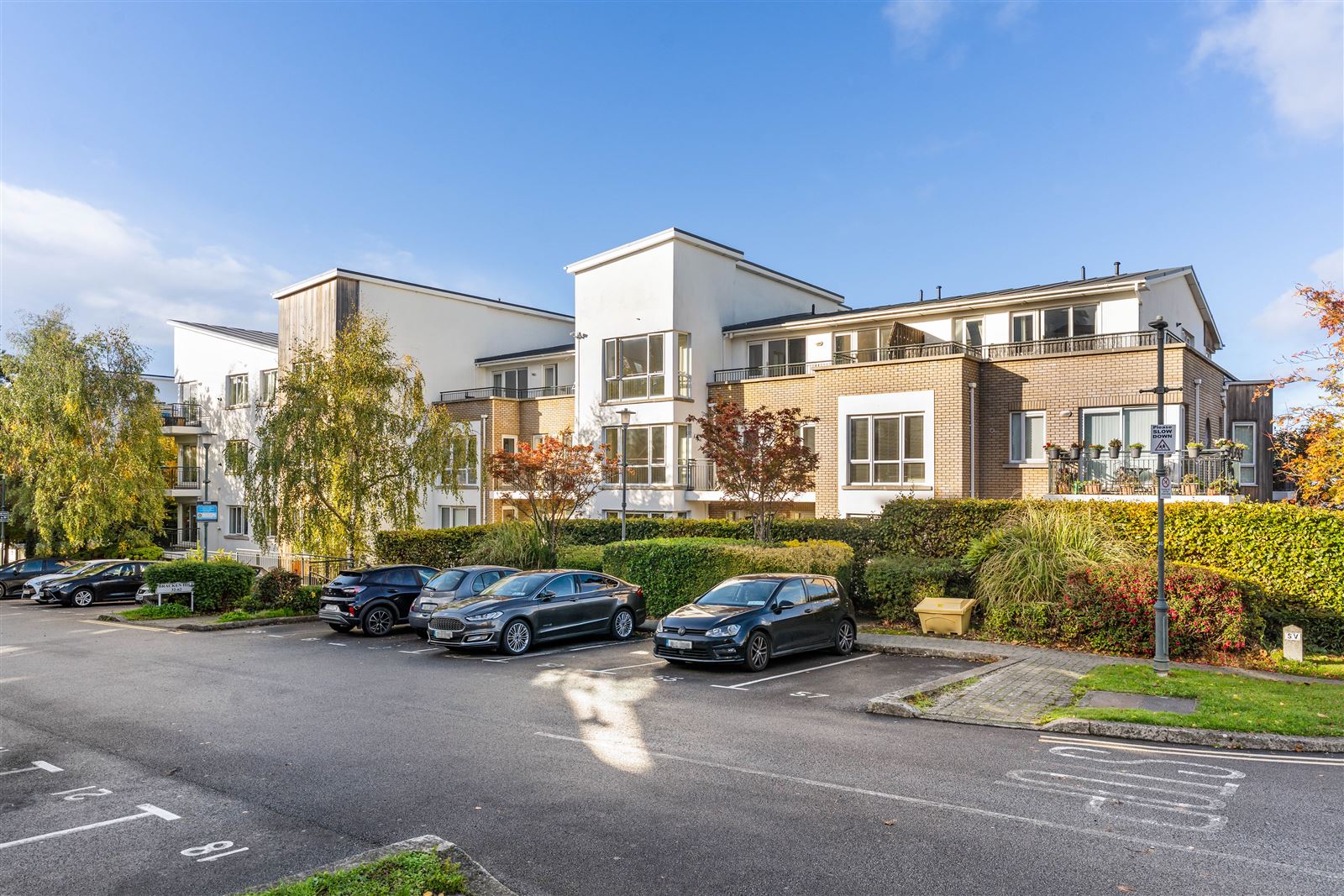 Photo 1 of 9 — 40 Bracken Hill, Simonsridge, Sandyford, Dublin 18