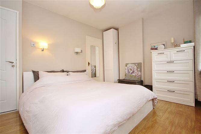 14 The Garth, Kingswood Heights, Kingswood, Dublin 24