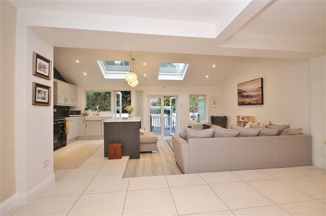 14 The Garth, Kingswood Heights, Kingswood, Dublin 24