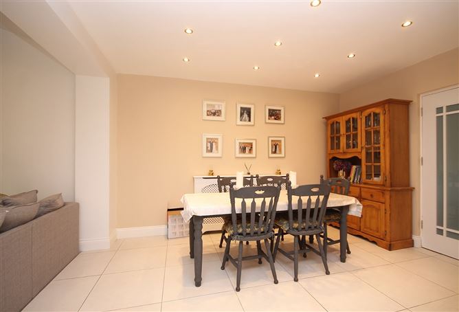 14 The Garth, Kingswood Heights, Kingswood, Dublin 24