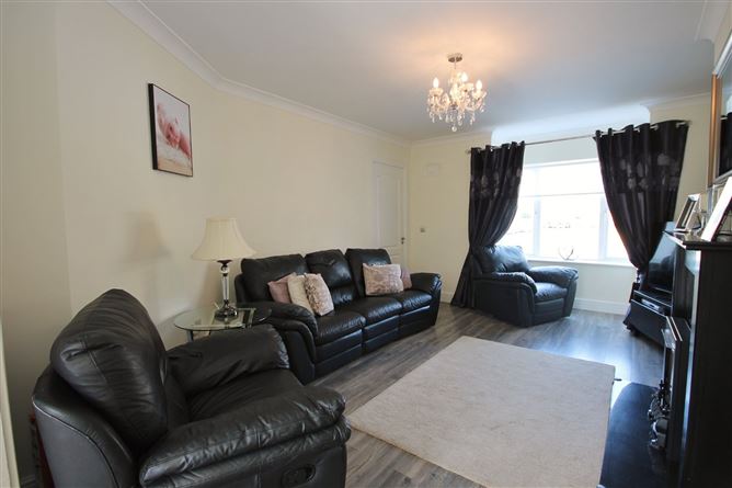 10 Haydens Park Glade, Lucan, Co. Dublin