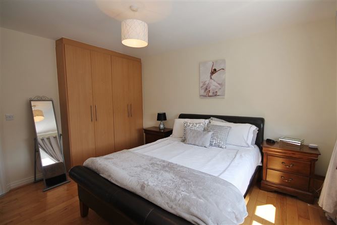 10 Haydens Park Glade, Lucan, Co. Dublin