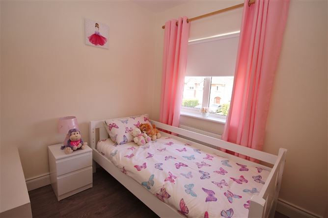 10 Haydens Park Glade, Lucan, Co. Dublin