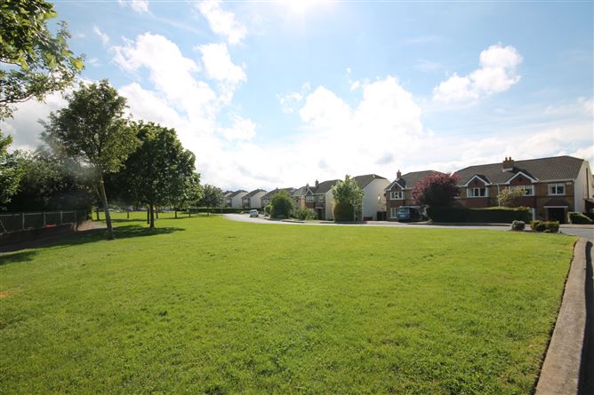 10 Haydens Park Glade, Lucan, Co. Dublin