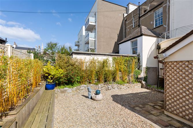 9 Marine Terrace, Dun Laoghaire, Co. Dublin