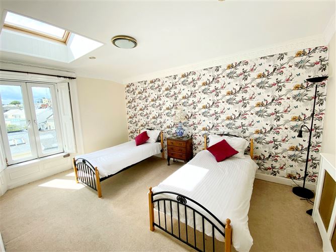 9 Marine Terrace, Dun Laoghaire, Co. Dublin
