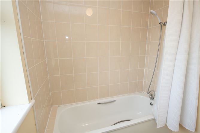 48 The Acorns, Castlecomer, Kilkenny