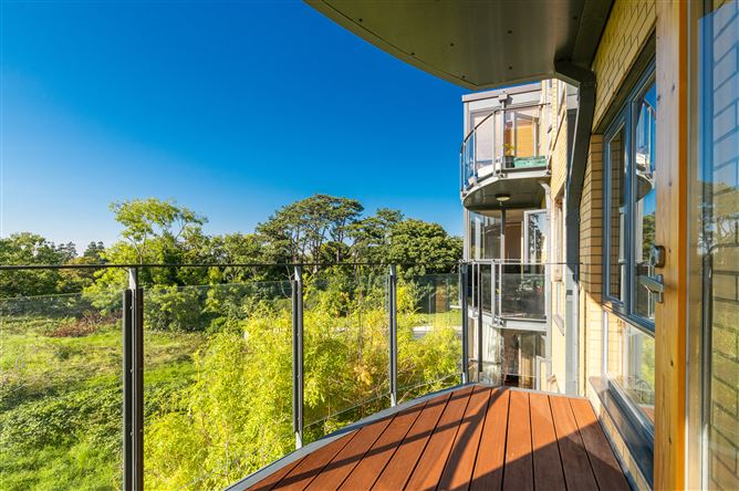 Apt. 80 The Atrium, Roebuck Hill Apts., Clonskeagh, Dublin 14