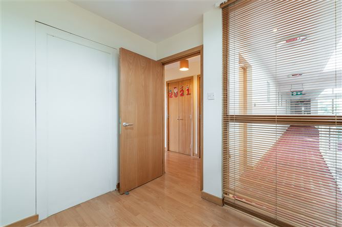Apt. 80 The Atrium, Roebuck Hill Apts., Clonskeagh, Dublin 14