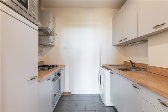 Apt. 80 The Atrium, Roebuck Hill Apts., Clonskeagh, Dublin 14