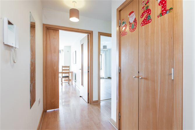 Apt. 80 The Atrium, Roebuck Hill Apts., Clonskeagh, Dublin 14