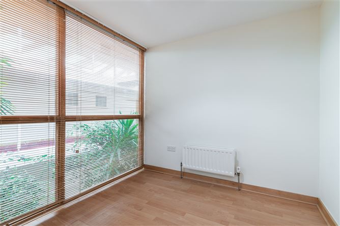 Apt. 80 The Atrium, Roebuck Hill Apts., Clonskeagh, Dublin 14