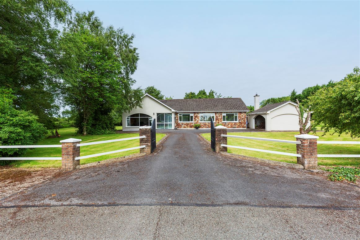 2 Peacockstown, Ratoath Road, Ratoath, Meath