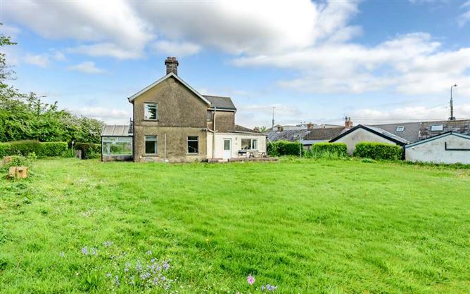 East Grove, Carrigaline Road, Douglas, Co. Cork, T12 FT52