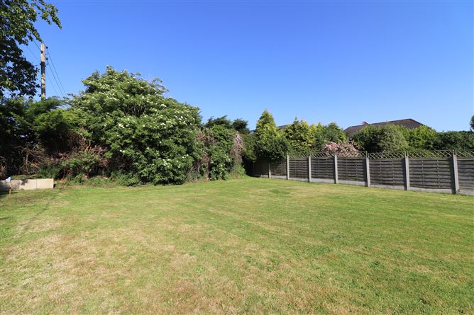 https://photos-a.propertyimages.ie/media/0/7/2/5002270/862f6400-bb2e-4beb-a8a9-a9becaee6eb0_l.jpg