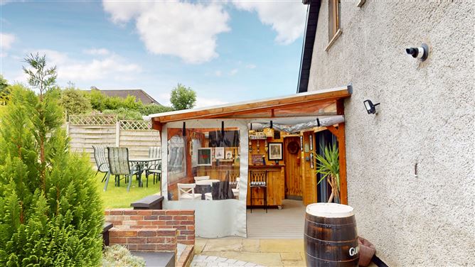https://photos-a.propertyimages.ie/media/0/7/2/5002270/862f6400-bb2e-4beb-a8a9-a9becaee6eb0_l.jpg