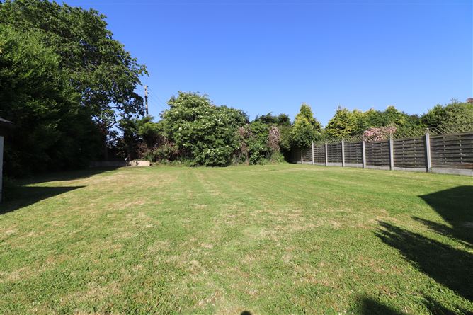 https://photos-a.propertyimages.ie/media/0/7/2/5002270/862f6400-bb2e-4beb-a8a9-a9becaee6eb0_l.jpg