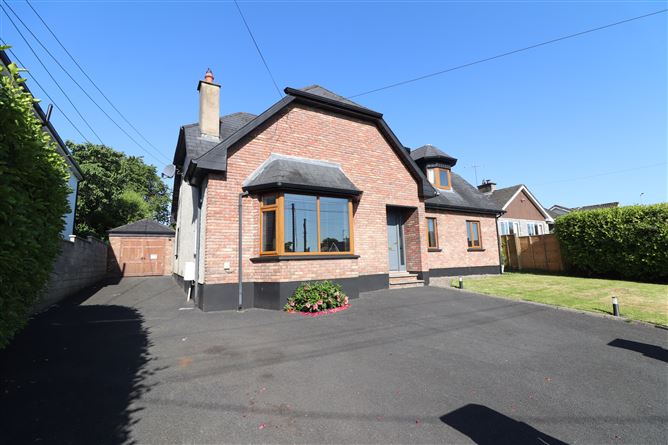 https://photos-a.propertyimages.ie/media/0/7/2/5002270/862f6400-bb2e-4beb-a8a9-a9becaee6eb0_l.jpg