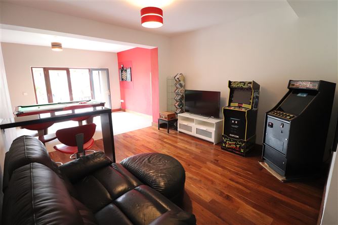 https://photos-a.propertyimages.ie/media/0/7/2/5002270/862f6400-bb2e-4beb-a8a9-a9becaee6eb0_l.jpg