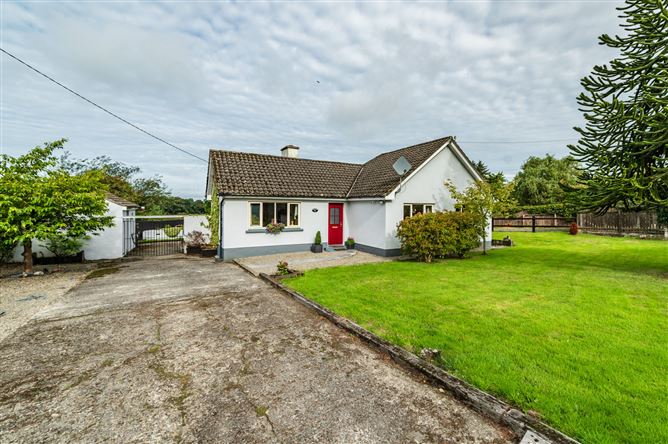 https://photos-a.propertyimages.ie/media/0/7/2/5026270/d1cf6d63-0b10-4eb6-9014-4d3f09dc3ac7_l.jpg