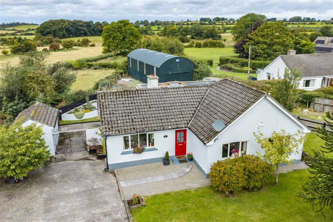 https://photos-a.propertyimages.ie/media/0/7/2/5026270/d1cf6d63-0b10-4eb6-9014-4d3f09dc3ac7_l.jpg